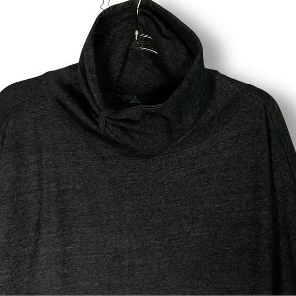 Prana Funnel Neck Knit Top Sz M Lightweight Sweater Charcoal Gray Athleisure - Picture 2 of 9
